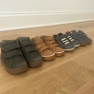 Baby boy sneaker bundle, size 6